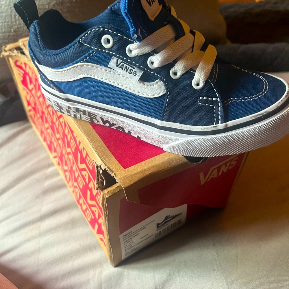 Brand new boys authentic Vans size 11